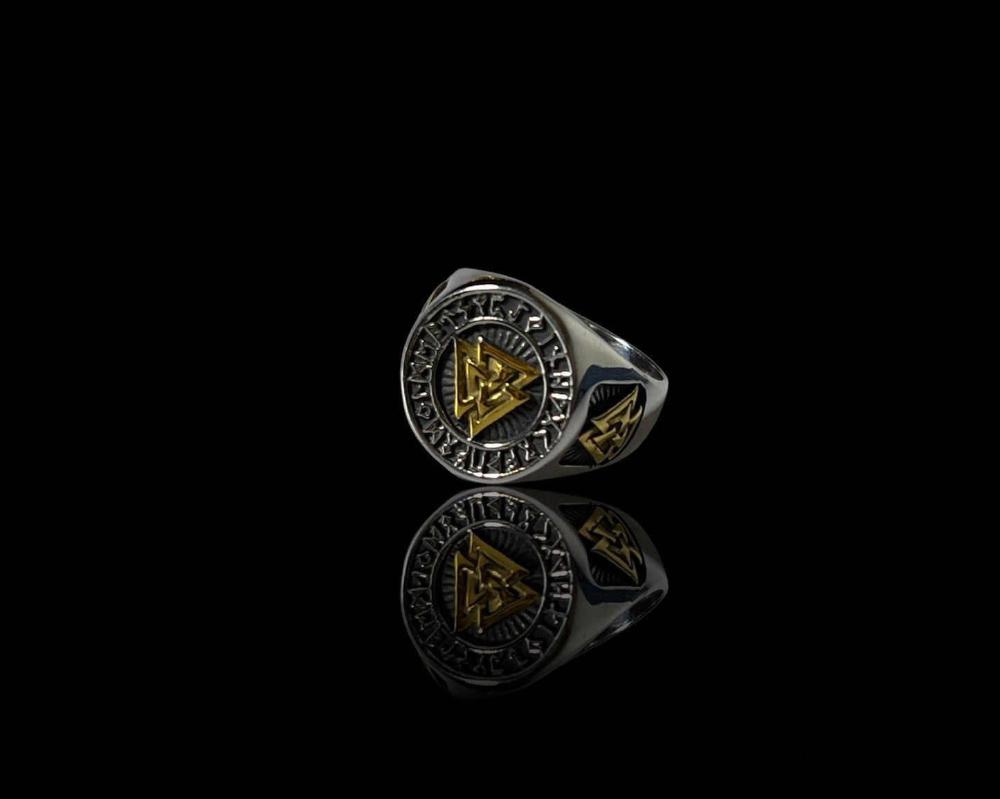 Anillo Triángulo Vikingo Valknut.